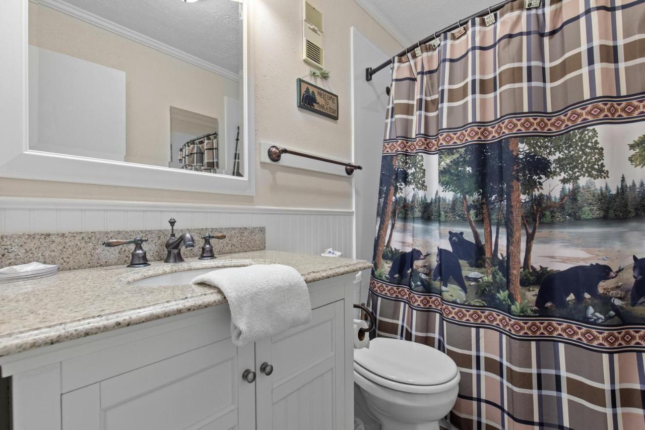 Bear Cub Retreat Apartment Gatlinburg Bagian luar foto